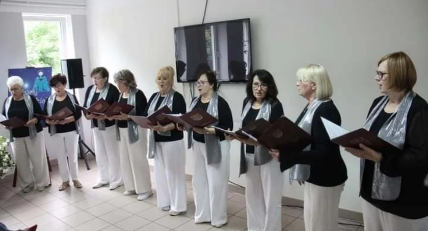 Występ zespołu wokalnego  UTW w CUS w Sochaczewie