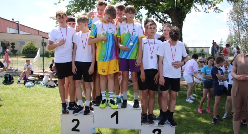 Gminne Zawody Lekkoatletyczne o Puchar Wójta Gminy Sochaczew