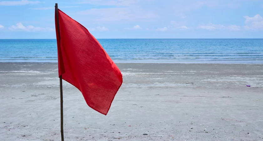 Plaża miejska pod nadzorem od 1 lipca, ale woda obecnie nie nadaje się do kąpieli