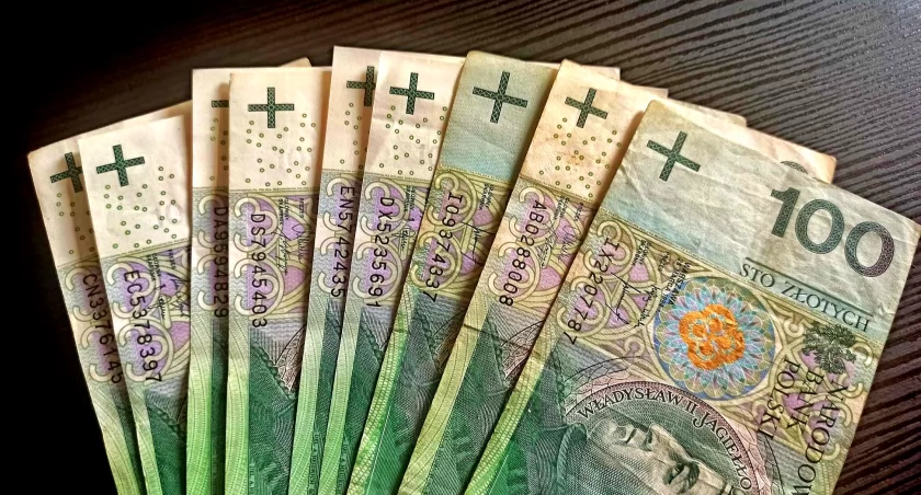 Jaka będzie wysokość czternastki? Wyjaśnienie i tabela stawek netto