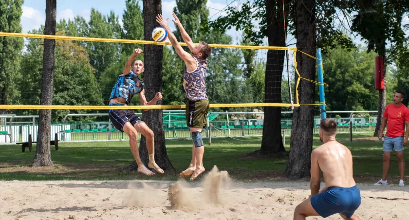IV Turniej Grand Prix Sochaczewa w Siatkówce Plażowej: Stożek i Sawicki triumfują!