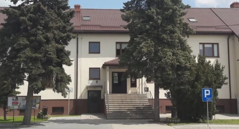 Gmina Rybno: Komunikat w związku z pracami remontowymi w budynku Urzędu Gminy Rybno 
