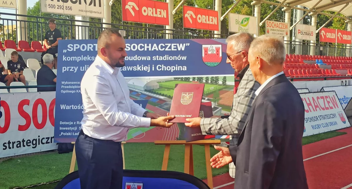Rekordowa przebudowa dwóch sochaczewskich stadionów staje się faktem [WIDEO]