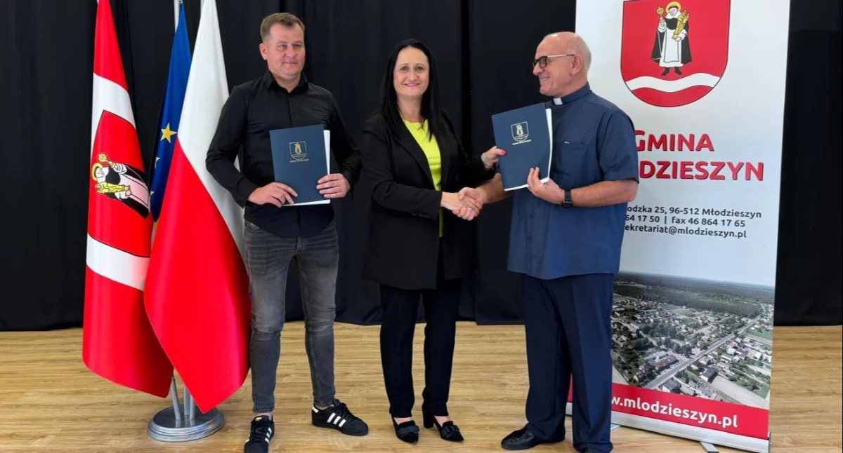 Młodzieszyn: Podpisano umowy na remonty przy kościołach w Młodzieszynie i w Kamionie