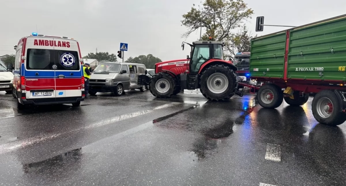Groźne wypadki drogowe w Teresinie i Topołowej – poszkodowane trzy osoby, w tym dziecko