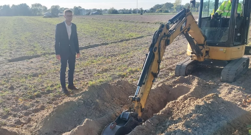 Gmina Rybno: Rozpoczęły się prace związane z budową energooszczędnego oświetlenia ulicznego, inwestycja za 1 000 000,00 zł  