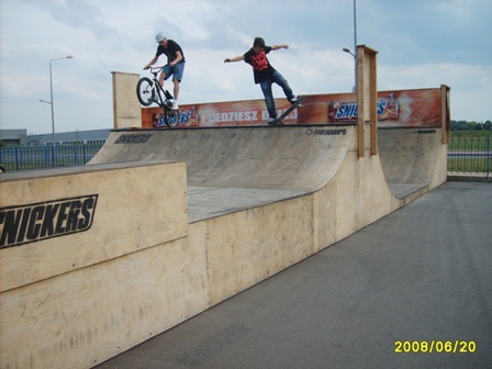 Pokazy na skateparku
