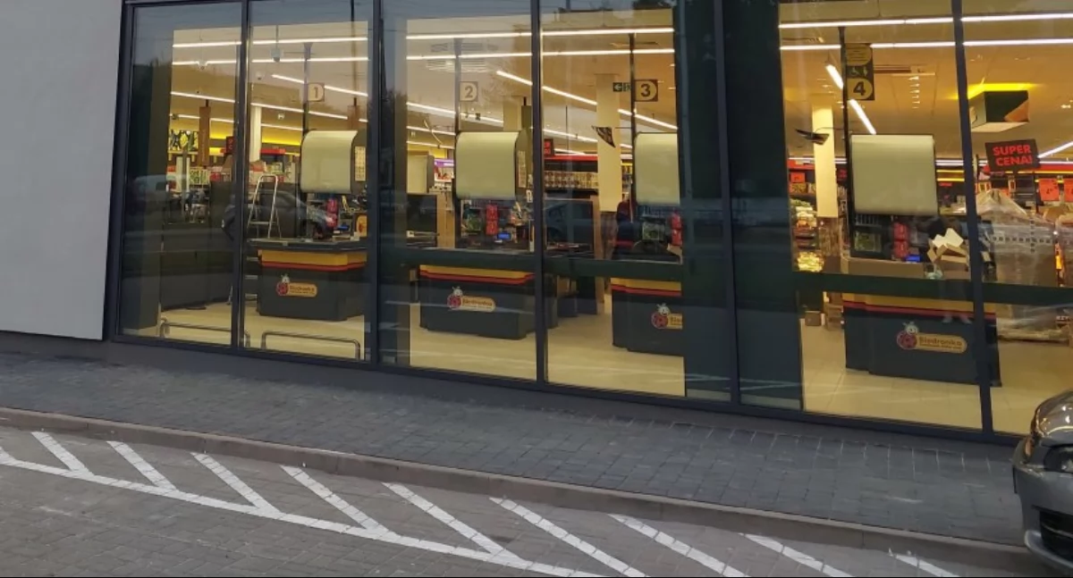 Nowy supermarket w Kątach