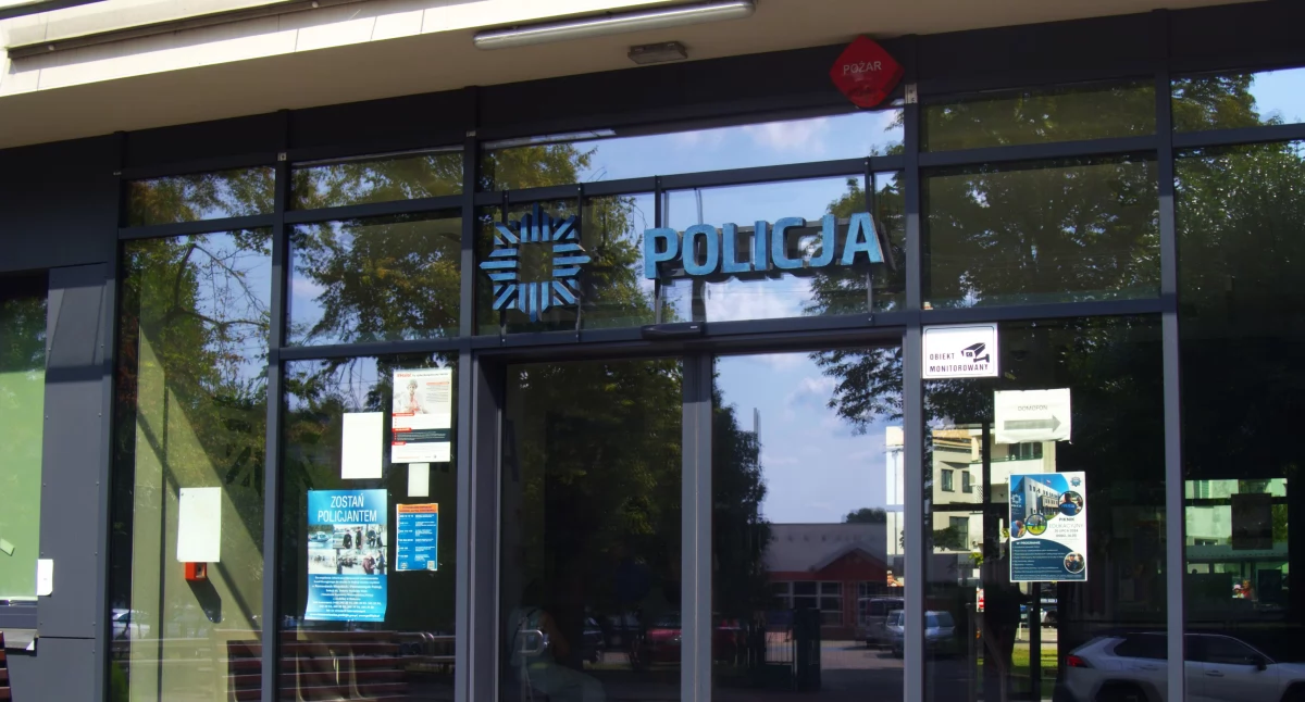 KPP w Sochaczewie ostrzega: oszust podszywał się pod policjanta
