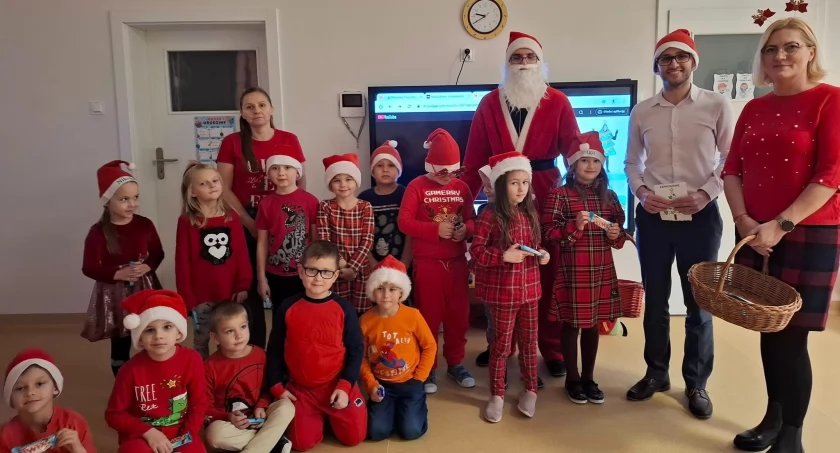 Gmina Rybno: Wizyta Świętego Mikołaja w Szkole Podstawowej z Oddziałami Przedszkolnymi w Rybnie, Mikołaj będzie jeszcze 15 grudnia 
