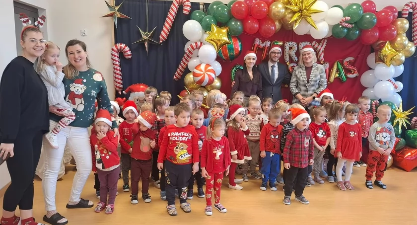 Gmina Rybno: Udane Wielkie Szkolne Mikołajki w Szkole Podstawowej z Oddziałami Przedszkolnymi w Rybnie, czekało wiele atrakcji