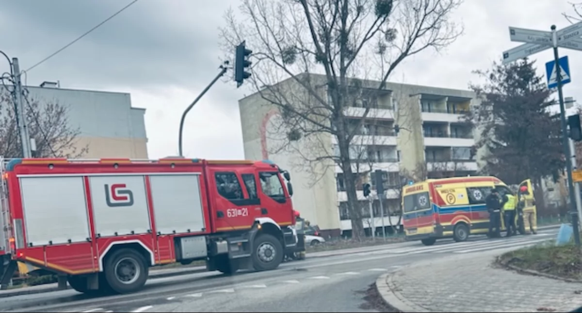 Wypadek na ul. Trojanowskiej - zderzenie samochodów osobowych