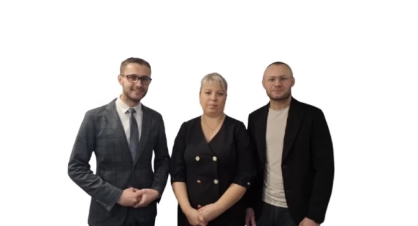 Wójt Damian Jaworski,  przewodnicząca Rady Gminy Rybno Iwona Brodowska oraz wiceprzewodniczący Rady Gminy Rybno Mariusz Kęską o realizowanych inwestycjach, programach oraz pozyskanych dofinansowaniach