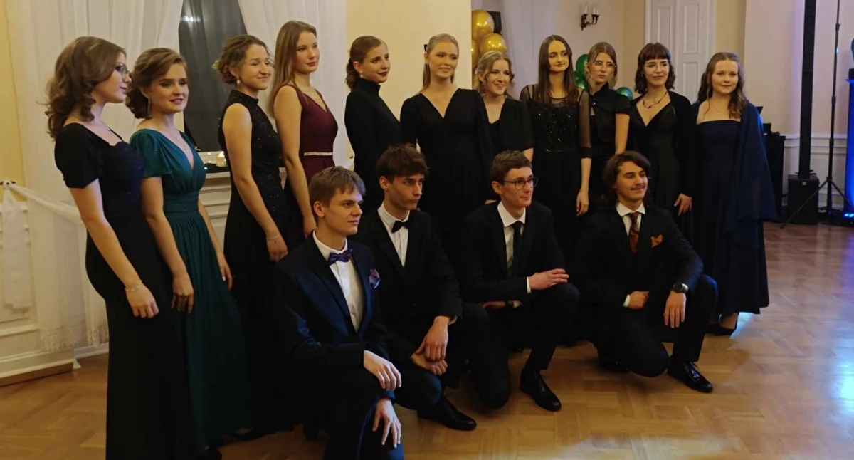 Studniówka u Sióstr Niepokalanek w Szymanowie
