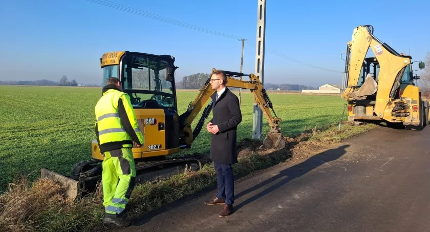 Gmina Rybno: Trwają prace związane z budową energooszczędnego oświetlenia ulicznego, inwestycja za 1 000 000,00 zł