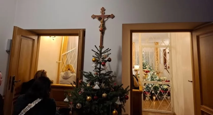  Gmina Rybno:  Msza Święta w kaplicy Wspólnoty Sióstr Służebnic Bożego Miłosierdzia w Rybnie w intencji strażaków z OSP oraz mieszkańców