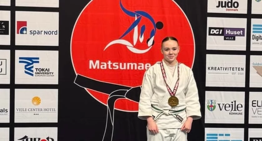 Maja Janiszewska zawodniczka Uczniowskiego Klubu Sportowego Siódemka Sochaczew zdobyła złoty medal! Matsumae  Cup 16 luty 2025r