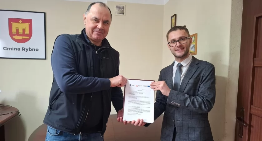 Gmina Rybno podpisała umowę na zakup i dostawę agregatu prądotwórczego o mocy 100 kW z automatyką samoczynnego załączenia rezerwy, wartość umowy to 80 000,00 zł.