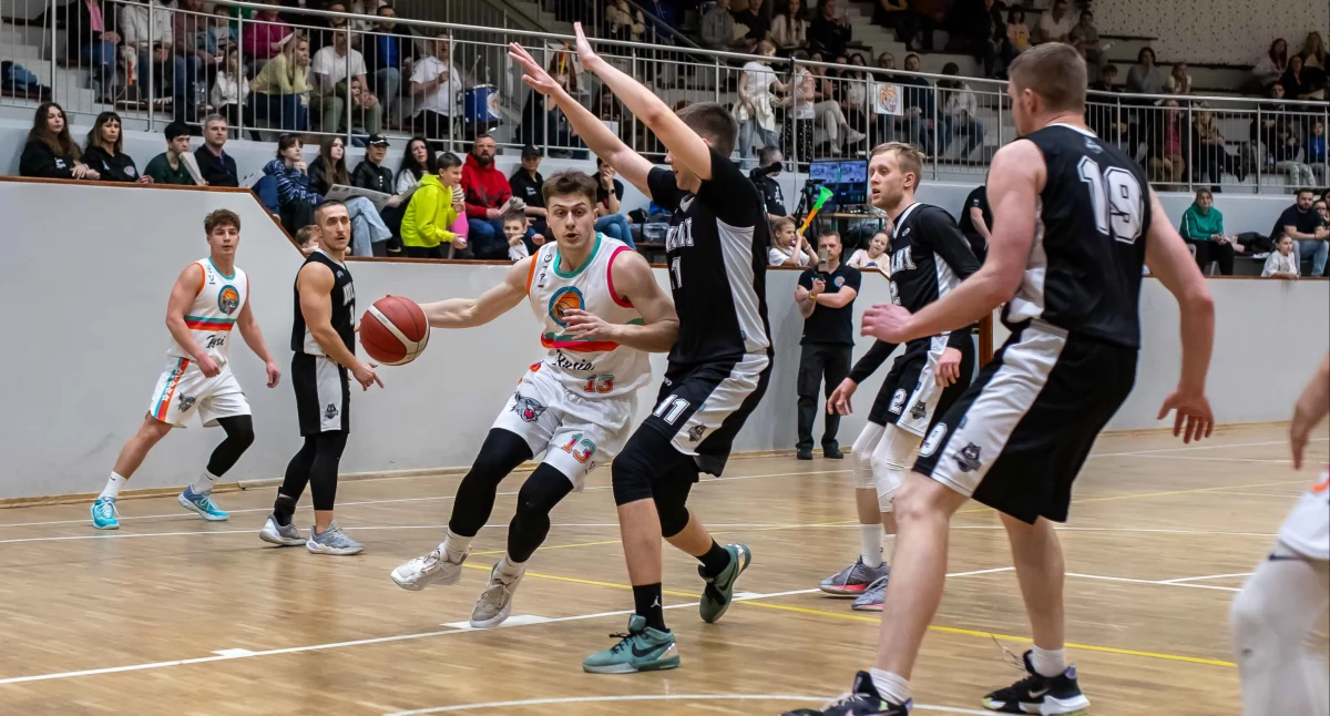 Rysie wciąż w grze! Wilki bez szans w Sochaczewie