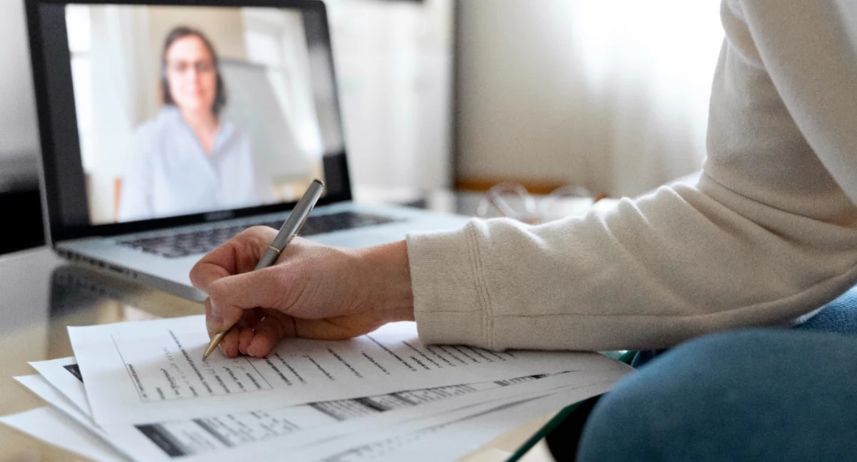 Pomoc psychologiczna przez Internet – w jakich sytuacjach to może mieć sens?