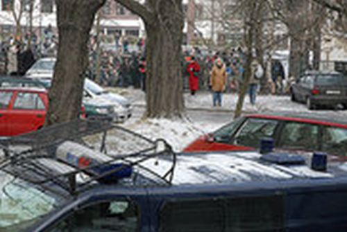 Bomba w szkole w gminie Brochów