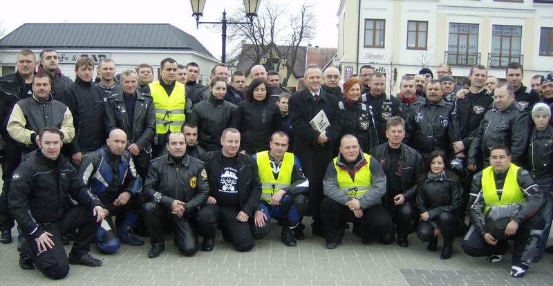 Kontakty zacieśnione