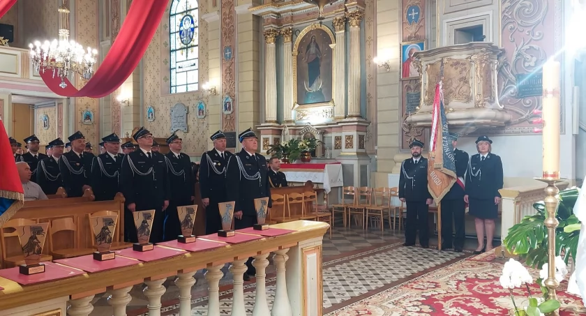 Wójt Damian Jaworski zaprasza 3 maja do wzięcia udziału w uroczystej mszy świętej z okazji Dnia Strażaka, rocznicy uchwalenia Konstytucji 3 Maja oraz Święta Najświętszej Maryi Panny Królowej Polski 
