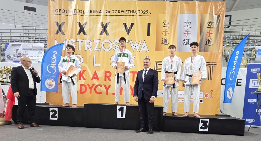 Brązowy Medal Mistrzostw Polski Juniorów w Karate Tradycyjnym zdobywa Bartosz Cybulski