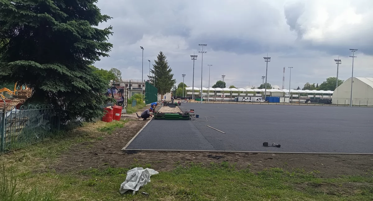 Na stadionie przy Warszawskiej położą sztuczną nawierzchnię 
