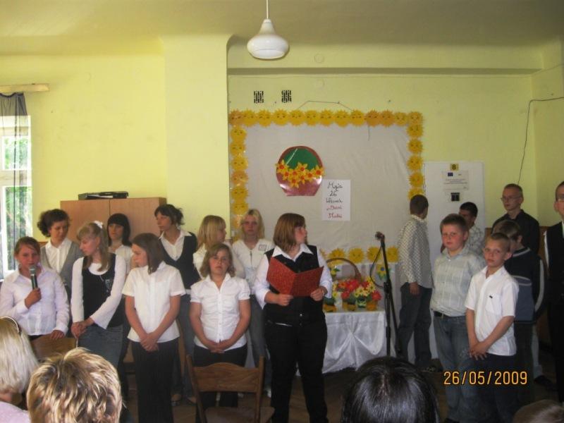 Dzień Matki akademia uczniów