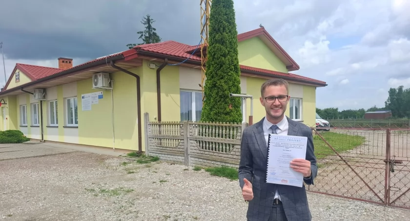 Nowy garaż i nowy sprzęt dla OSP Wężyki – gmina inwestuje w bezpieczeństwo