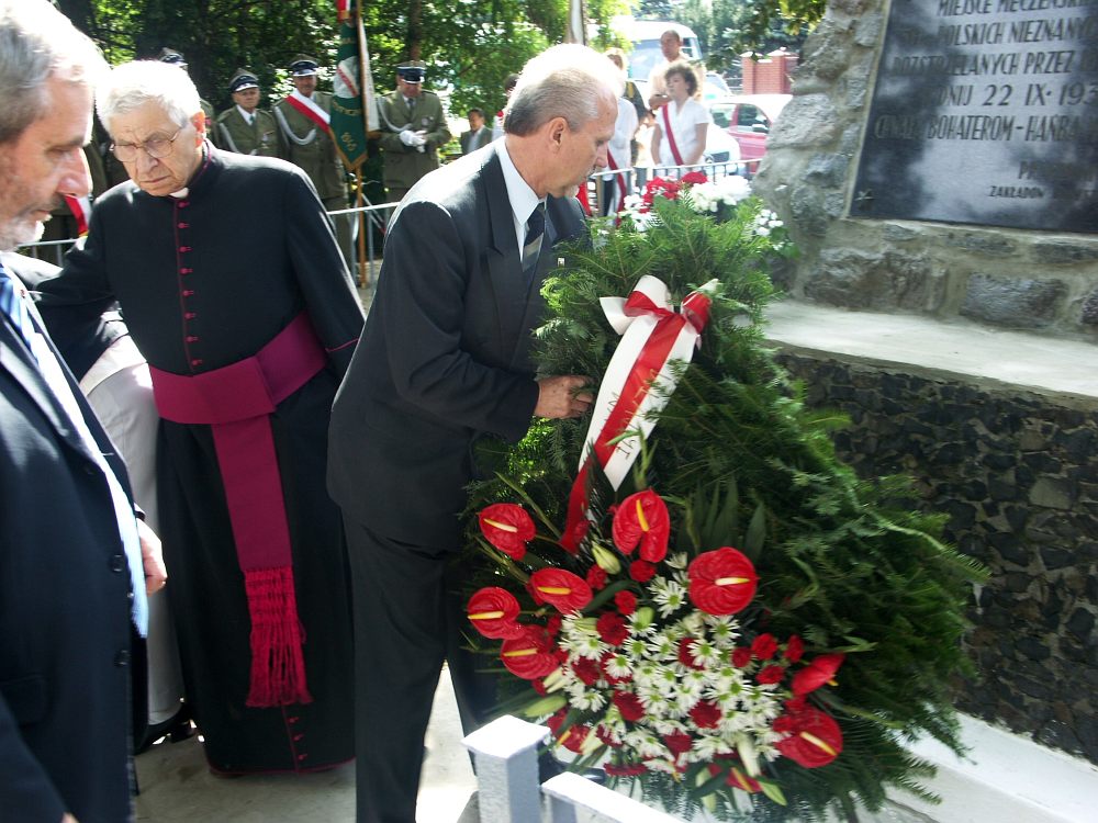 W hołdzie poległym
