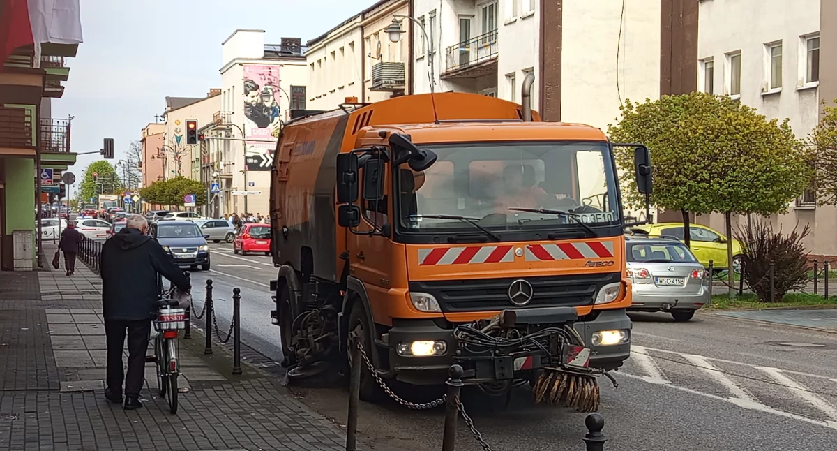 W Sochaczewie będą myli ulice — samorząd mazowiecki sypnął kasą