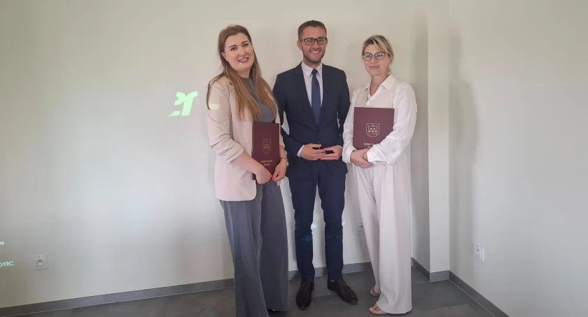Awans zawodowy nauczycielek ze Szkoły Podstawowej w Rybnie