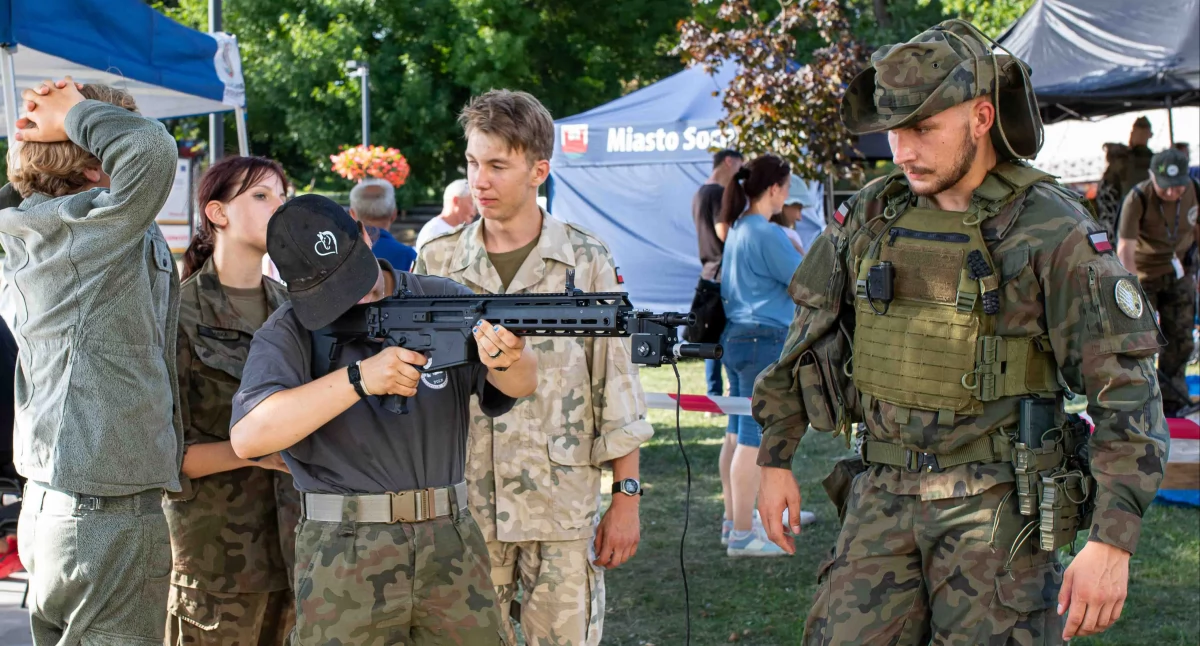 Piknik Wojskowy w Sochaczewie – patriotyczne świętowanie w sierpniowym słońcu