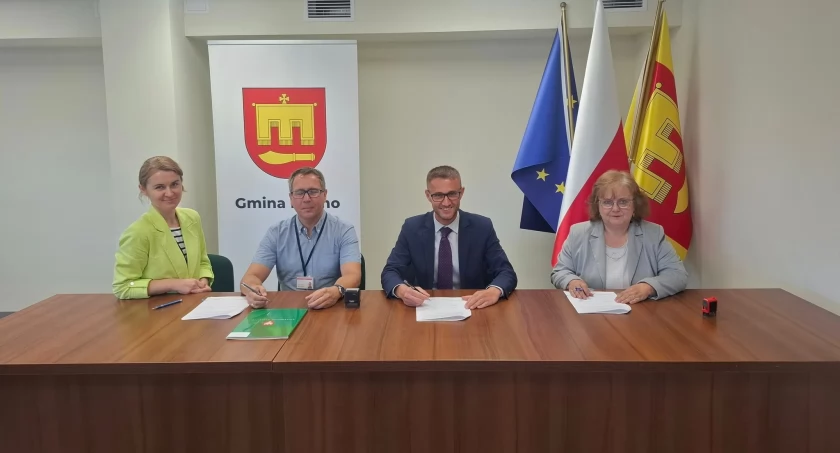 Gmina Rybno pozyskała 80 000, 00 zł dofinansowania na montaż nowoczesnych lamp LED z własnym zasilaniem, umowa podpisana 