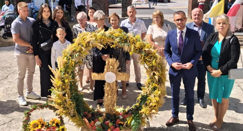 Piękna uroczystość odpustowo - dożynkowa w parafii pw. św. Bartłomieja Apostoła w Rybnie