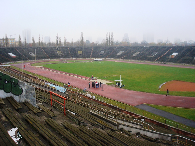 Zawody na antycznym stadionie RKS 