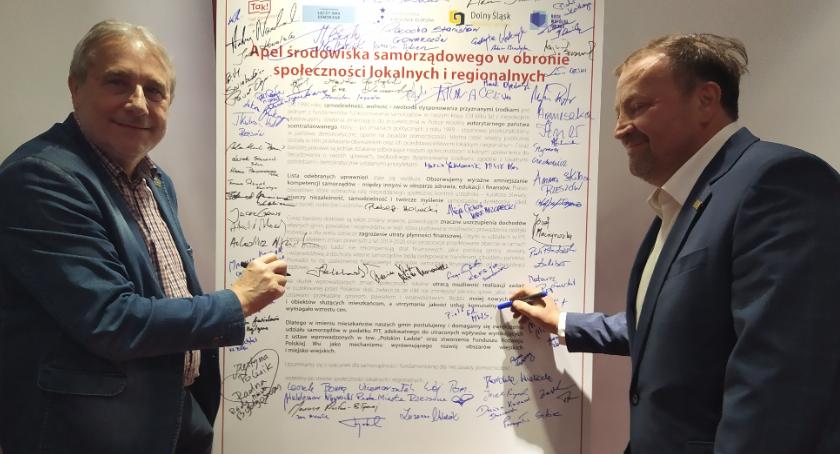 MWS Sochaczew na proteście w obronie samorządności