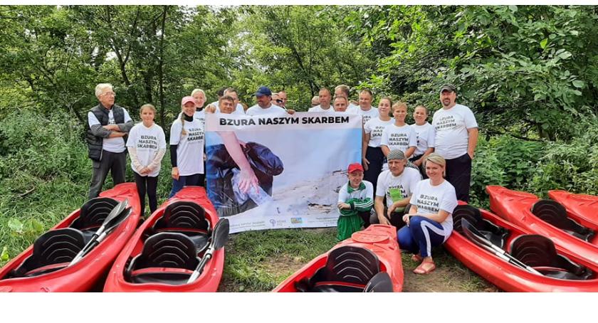 Kajakowcy posprzątali Bzurę NOWEFIO 2021