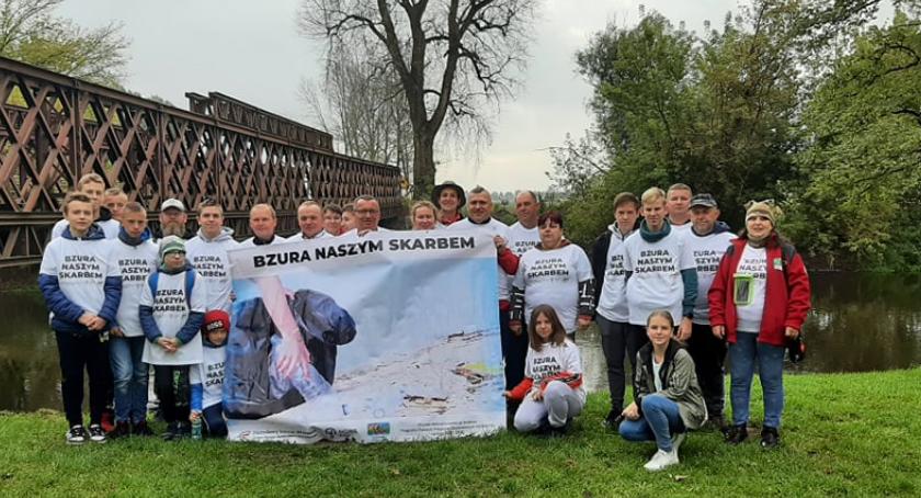 III sprzątanie rzeki BZURA NASZYM SKARBEM NOWEFIO