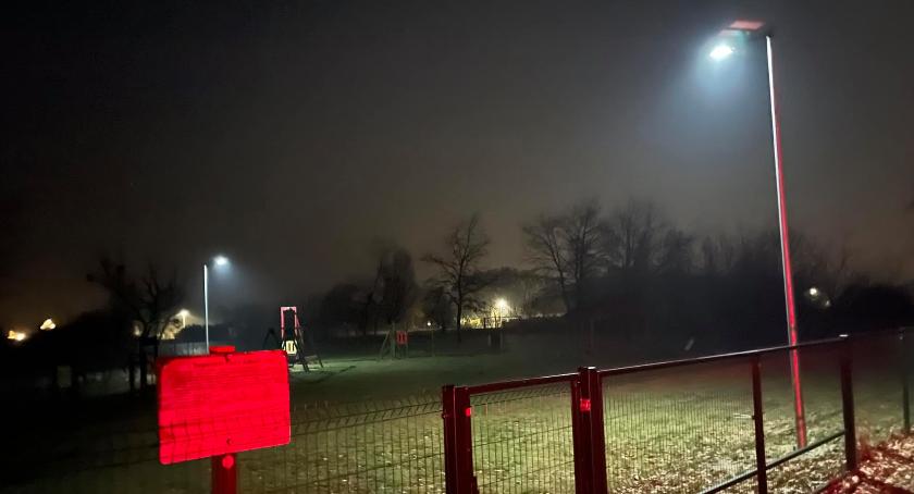 Prace modernizacyjne na placu zabaw w Juliopolu