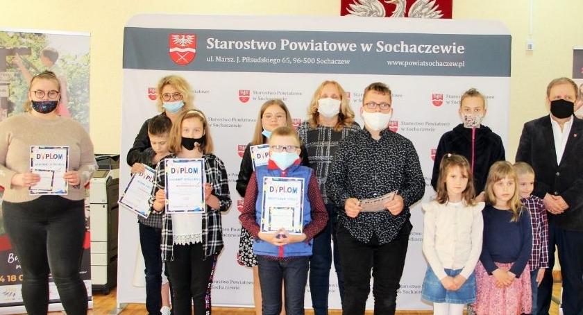 Rozdanie nagród w konkursie plastycznym "Odczaruj dziecięcy świat - moja wizja rodziny zastępczej"