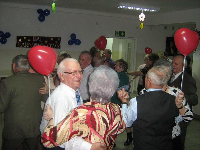 Udany bal karnawałowy seniorów