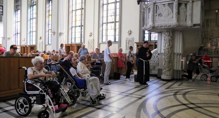 Rekolekcje u stóp krzyża