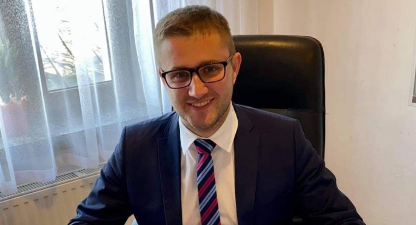 Wójt Damian Jaworski zaprasza na kolejną wycieczkę.  Zwiedzanie m.in. Królewskiego Ogrodu Światła