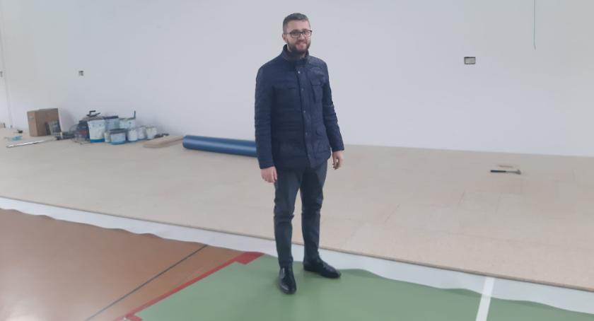 Gmina Rybno: Rozpoczęły się prace związane z modernizacją sali gimnastycznej. 