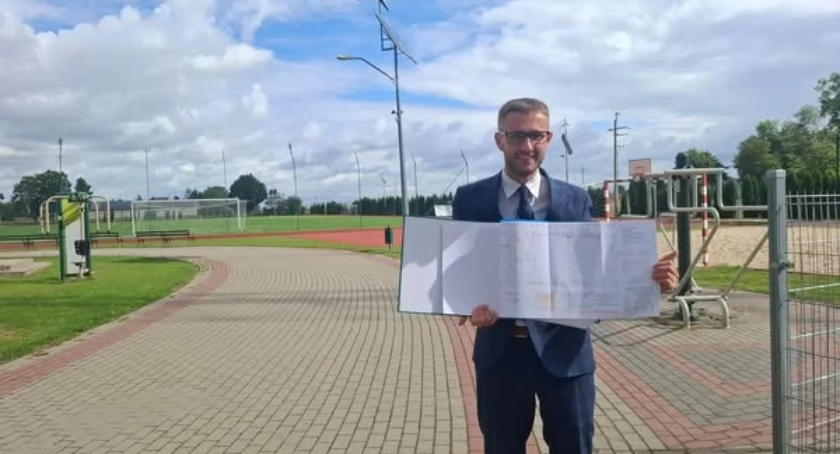 Dokumentacja projektowa oświetlenia stadionu gminnego w Rybnie