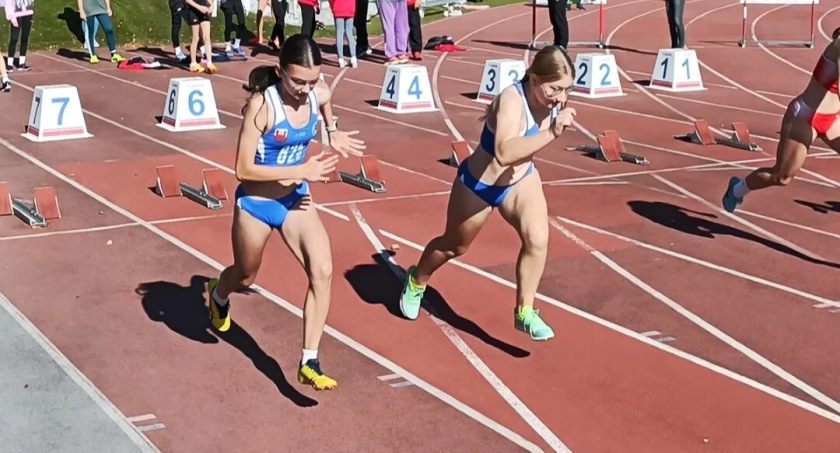 Grad rekordów życiowych na zakończenie sezonu lekkoatletycznego Aktywnych Sochaczew