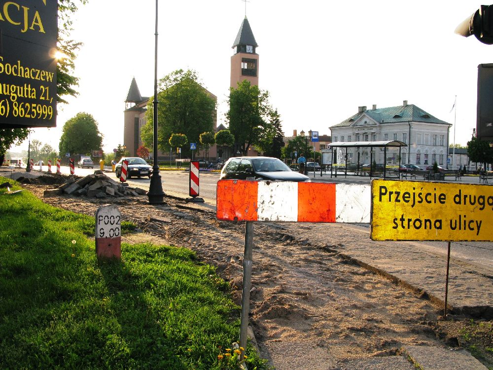 Uwaga kierowcy - zamknięte skrzyżowanie